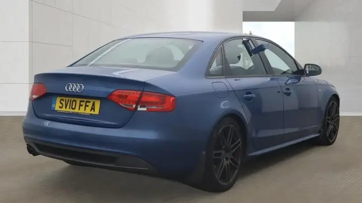 Audi A4 2010 photo 3