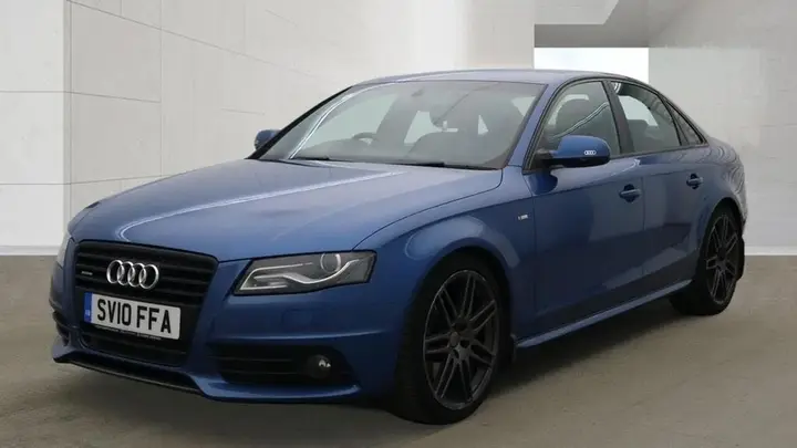 Audi A4 2010 photo 2