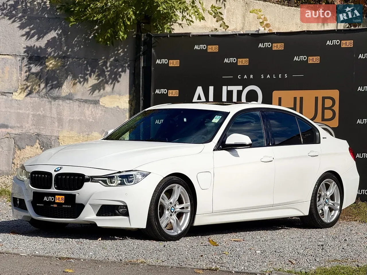 BMW 3 Series 2017 photo 4