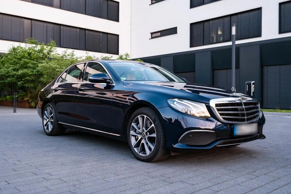 Mercedes-Benz E400D