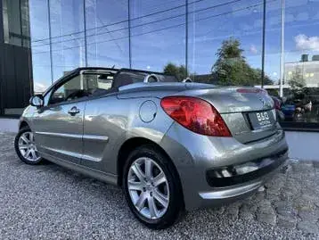 Peugeot 207 2008 photo 3