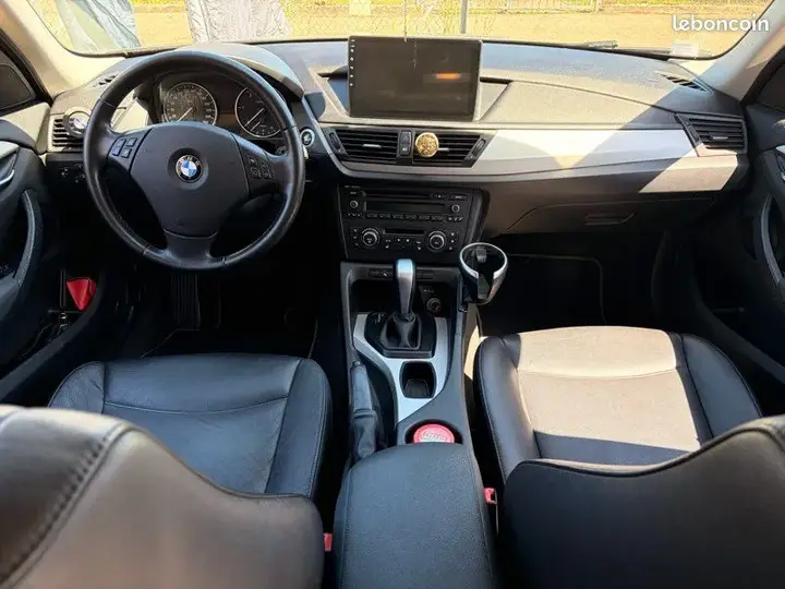 BMW X1 2011 photo 2