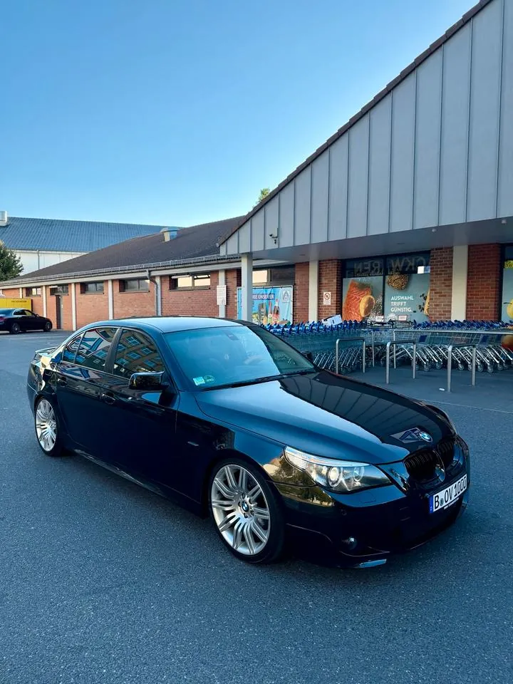 BMW E60 520I