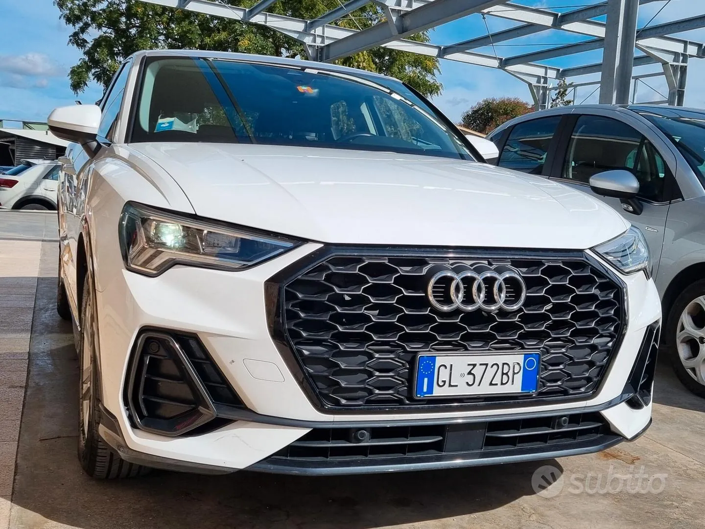 Audi Q3 2022 photo 2