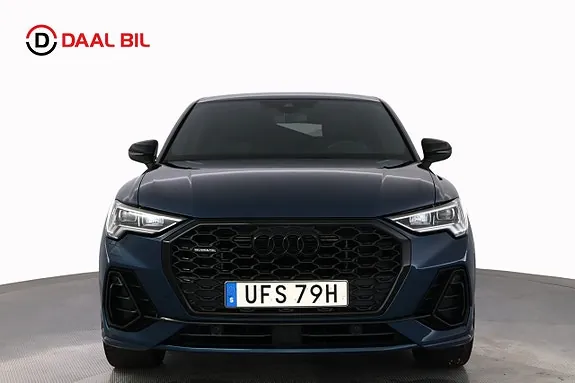 Audi Q3 2021 photo 2