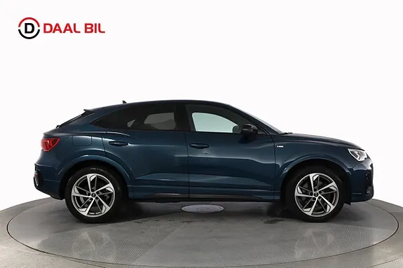 Audi Q3 2021 photo 5
