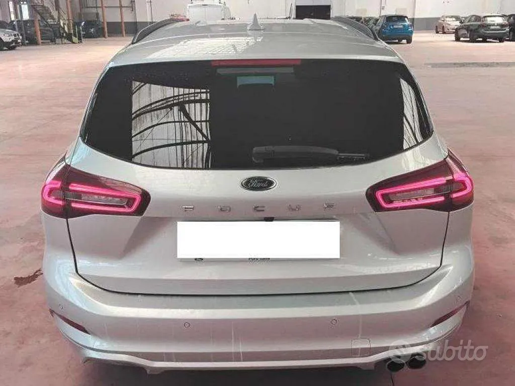 Ford Focus 2025 photo 3