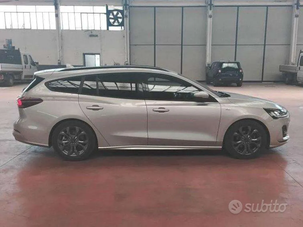 Ford Focus 2025 photo 4