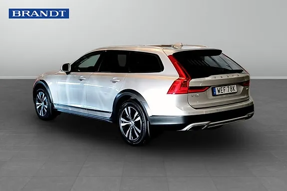 Volvo V90 Cross Country 2020 photo 2