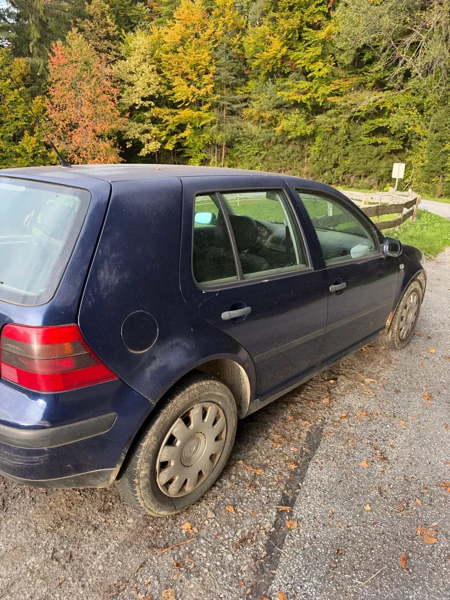 Volkswagen Golf 1998 photo 2