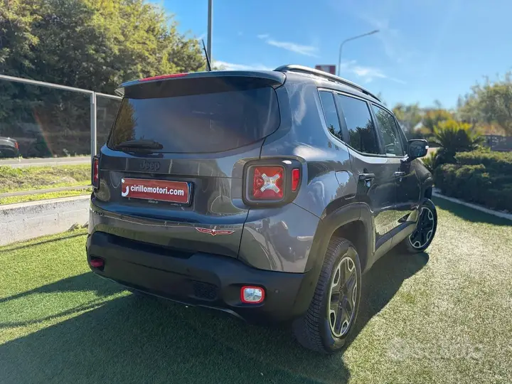 Jeep Renegade 2016 photo 3
