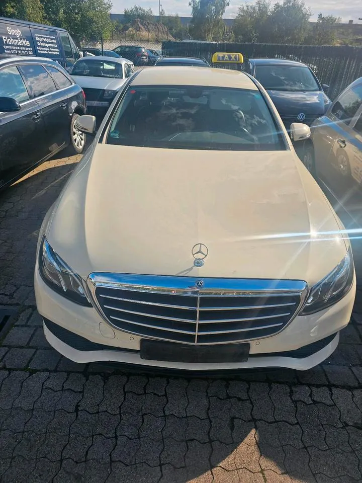 Mercedes-Benz E 200
