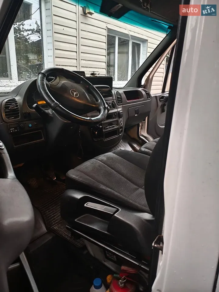 Mercedes-Benz Sprinter 2002 photo 3