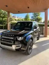 Land Rover Defender 2022 photo 2