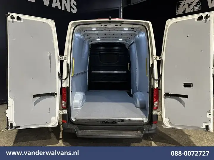 Volkswagen Crafter 2019 photo 2
