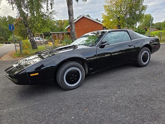 Pontiac Trans Am 1984 photo 2