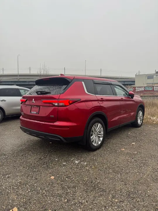 Mitsubishi Outlander 2022 photo 4