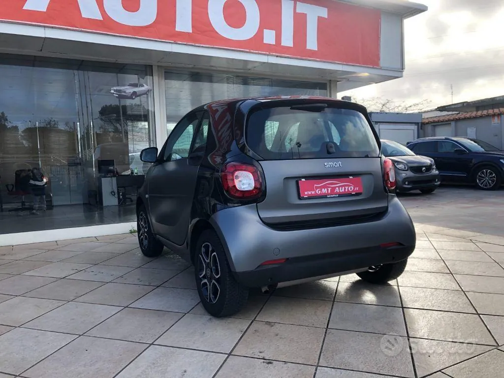 Smart Fortwo 2019 photo 3