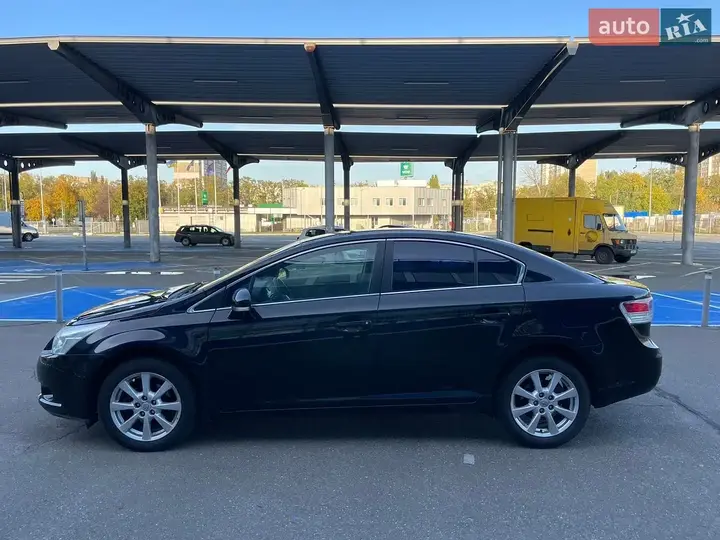 Toyota Avensis 2009 photo 2