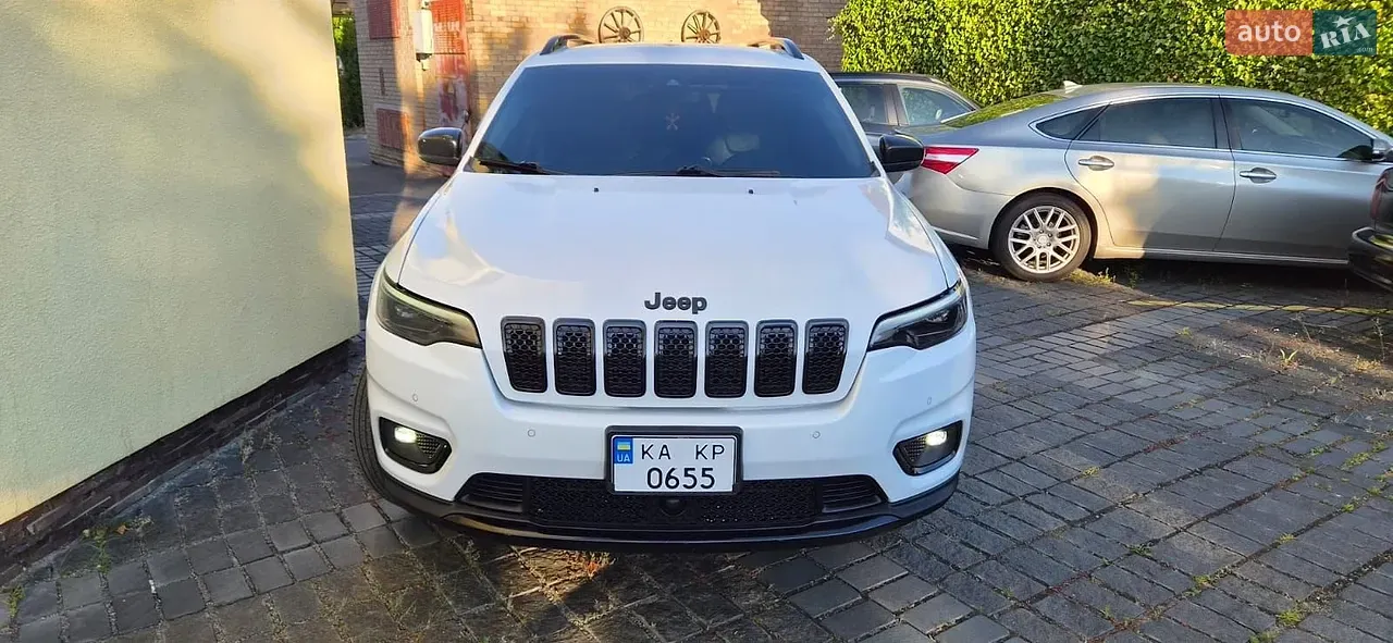 Jeep Cherokee 2019 photo 2