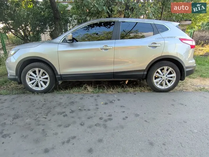 Nissan Qashqai 2014 photo 2