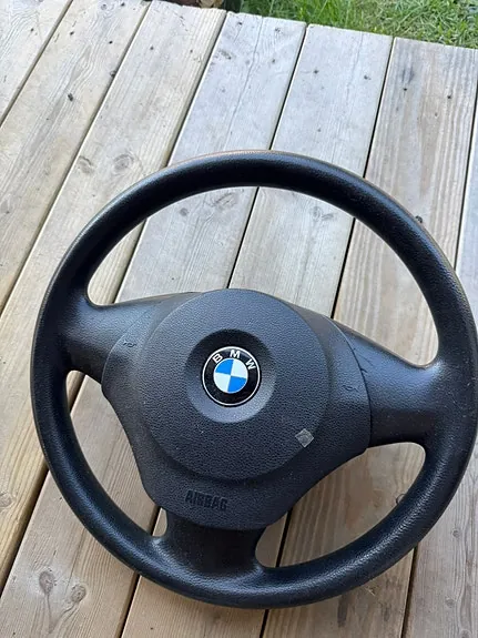 BMW 116D 2009 photo 2