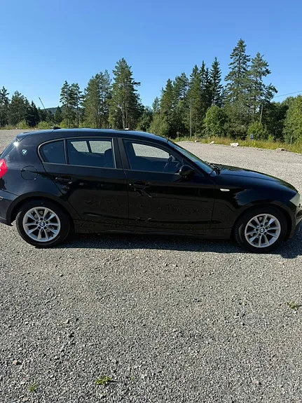 BMW 116D 2009 photo 4