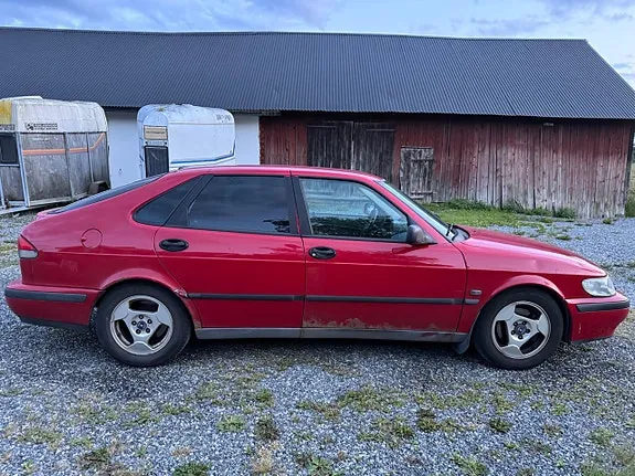 Saab 9-3 1999 photo 4