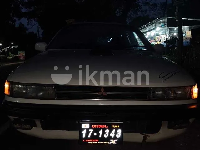 Mitsubishi Lancer 1990 photo 4