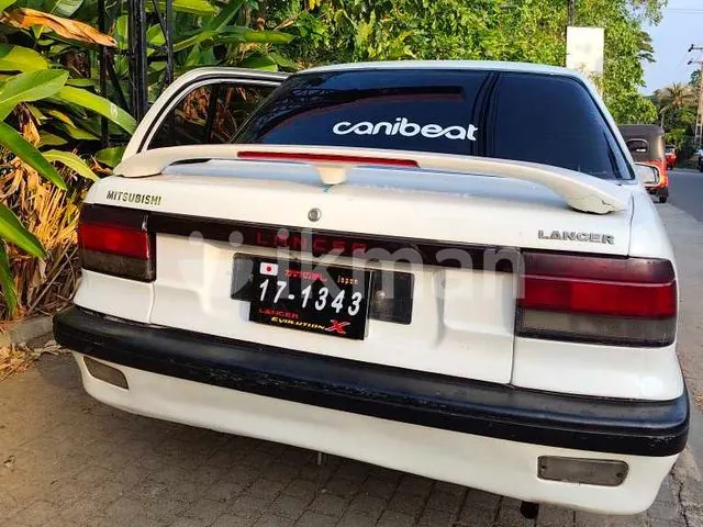 Mitsubishi Lancer 1990 photo 3