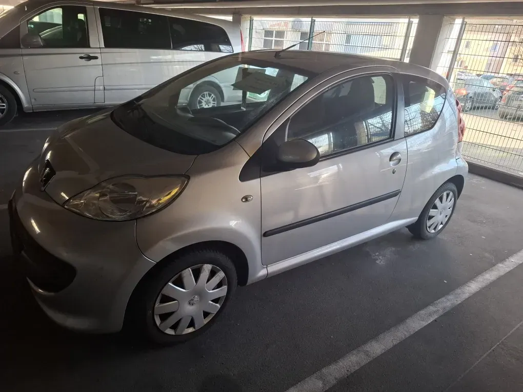 Peugeot 107 2009 photo 2