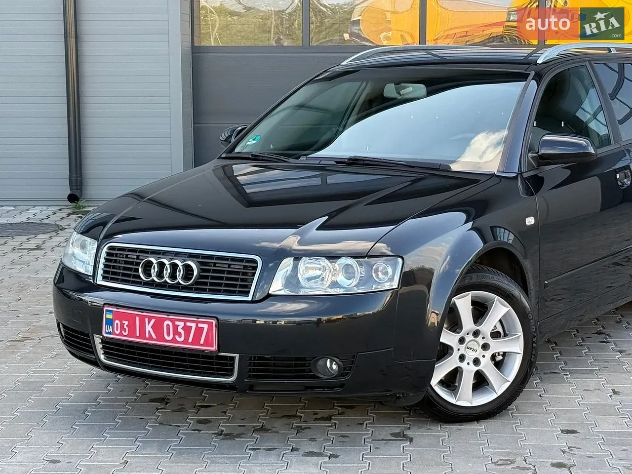 Audi A4 2004 photo 2