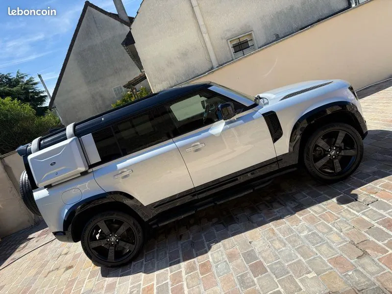 Land Rover Defender 2020 photo 2