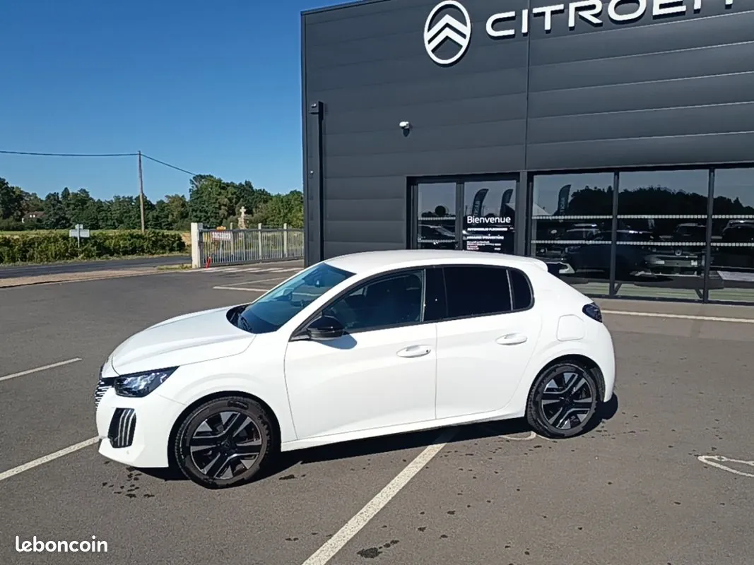 Peugeot 208 2024 photo 2