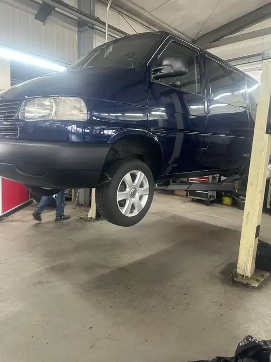 Volkswagen T4 2000 photo 2