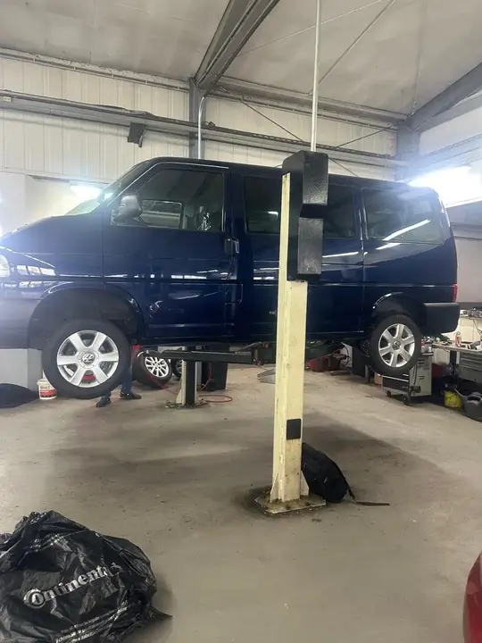 Volkswagen T4 2000 photo 3