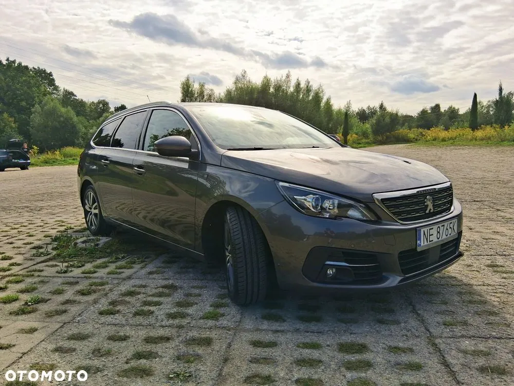 Peugeot 308 2019 photo 2