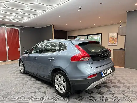 Volvo V40 Cross Country 2017 photo 2