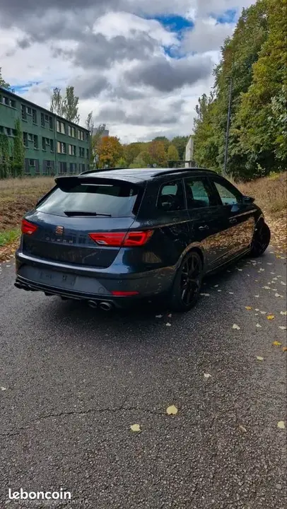Seat Leon 2019 photo 2