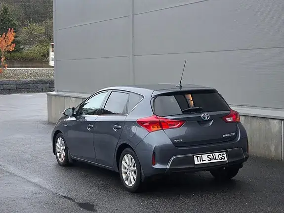 Toyota Auris 2015 photo 4