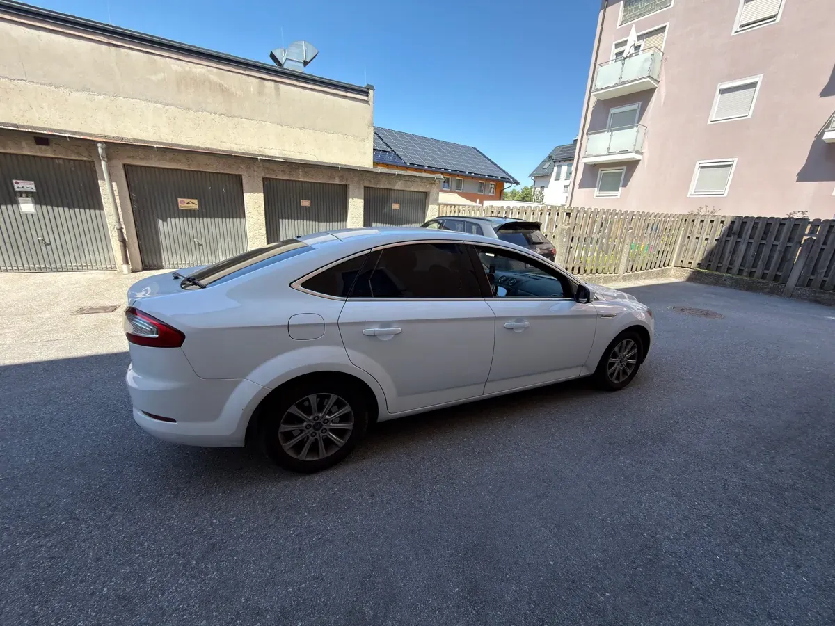 Ford Mondeo 2011 photo 2