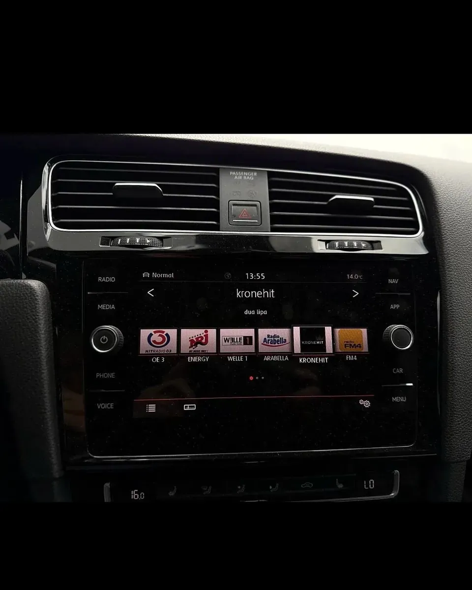 Volkswagen Golf 2017 photo 2