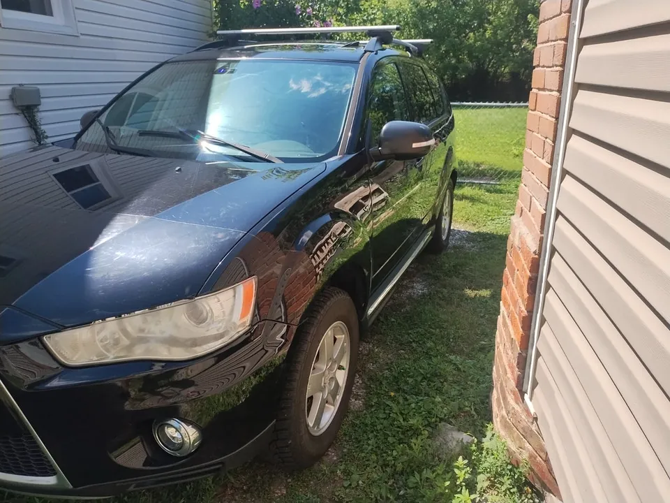 Mitsubishi Outlander 2012 photo 4