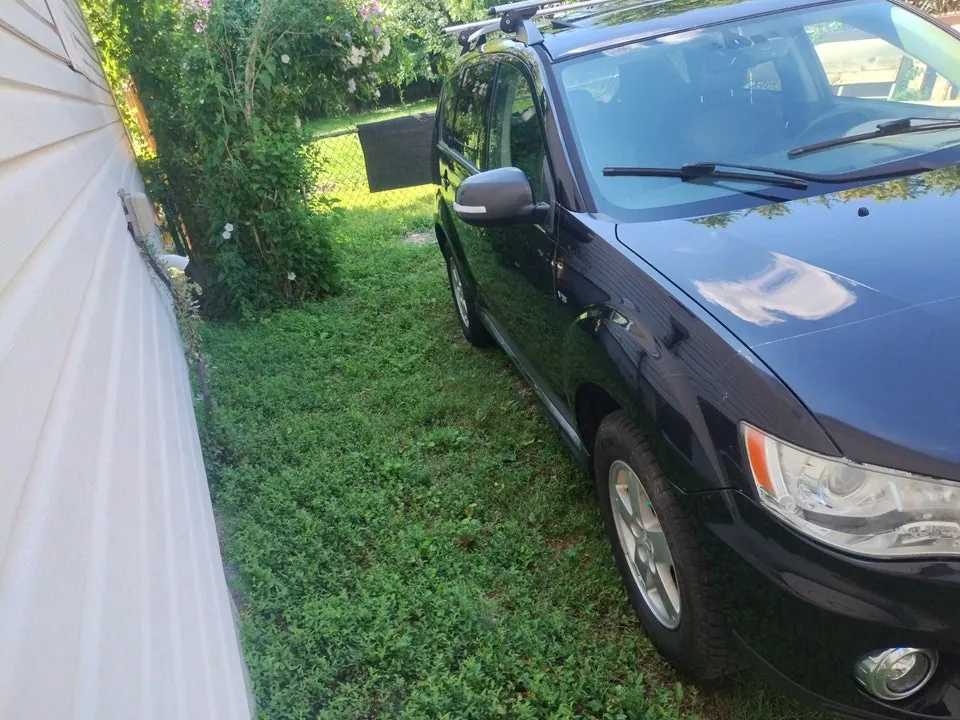 Mitsubishi Outlander 2012 photo 3