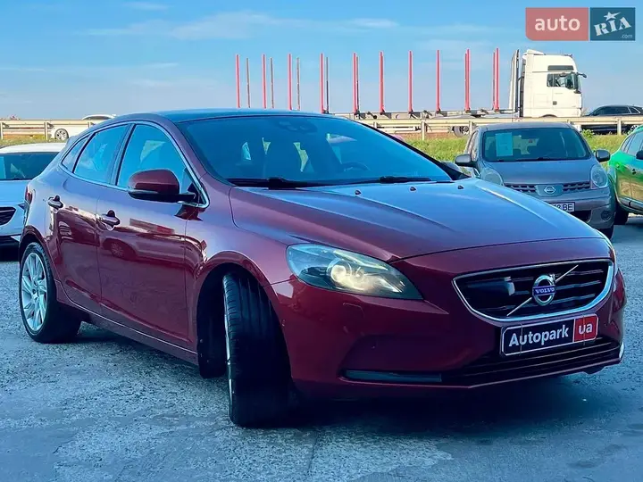 Volvo V40 2012 photo 3
