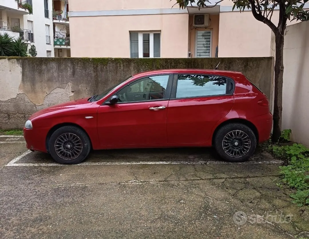 Alfa Romeo 147 2009 photo 2