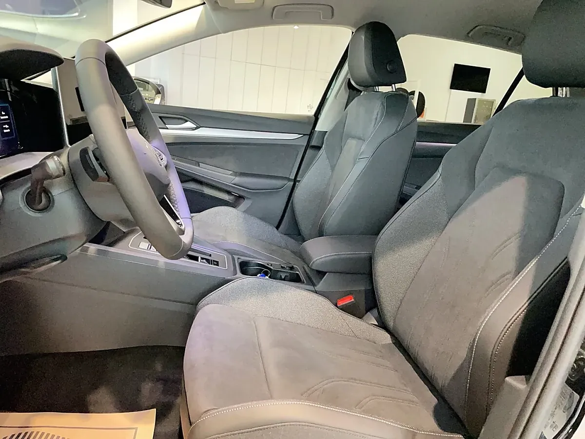 Volkswagen Golf 2026 photo 3