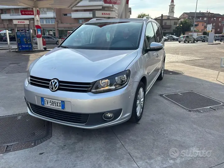 Volkswagen Touran 2014 photo 2