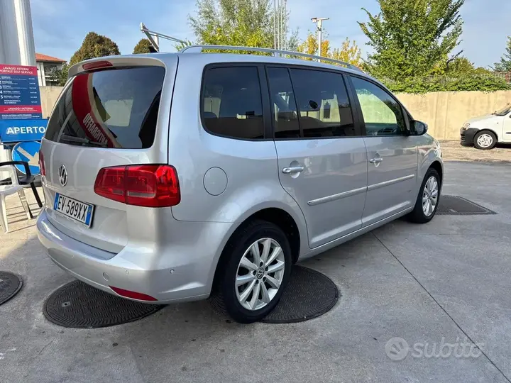Volkswagen Touran 2014 photo 4