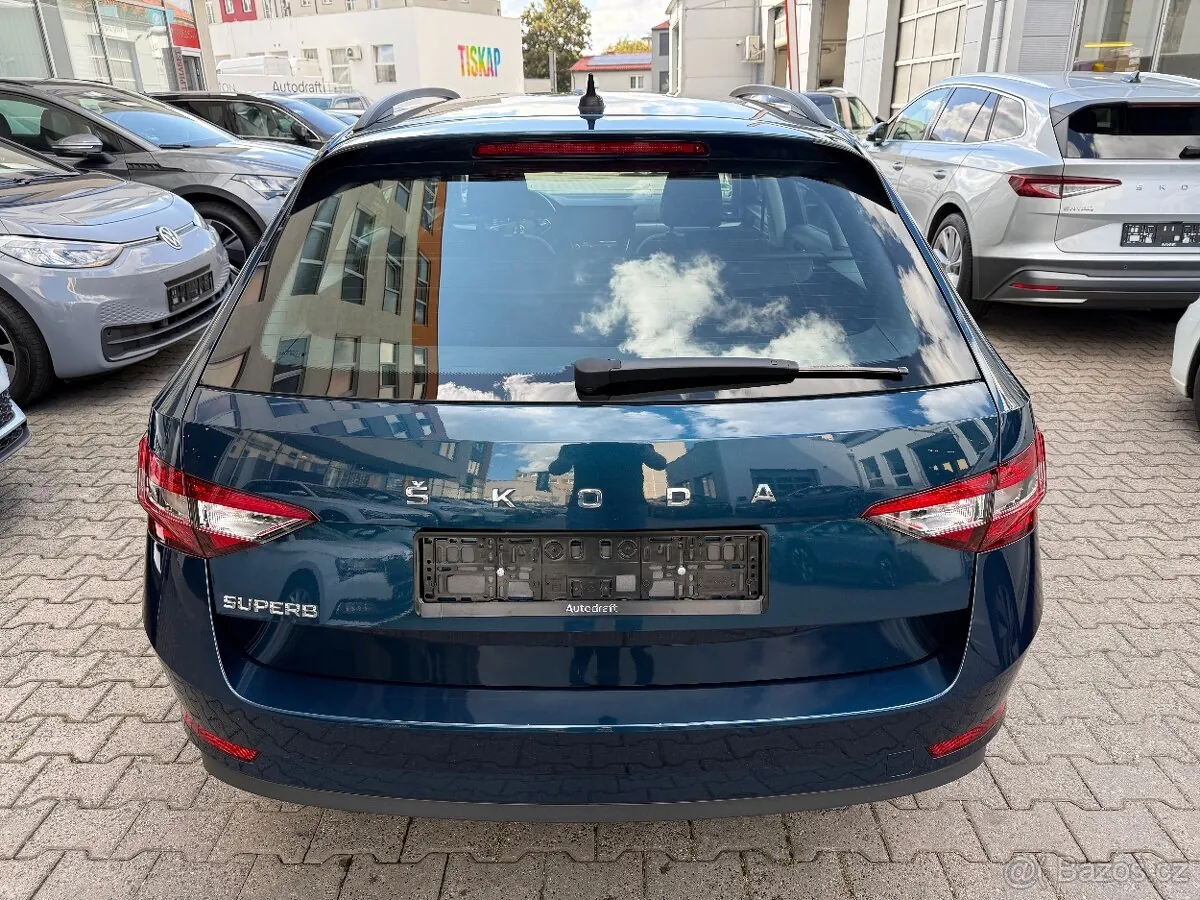 Skoda Superb 2022 photo 5